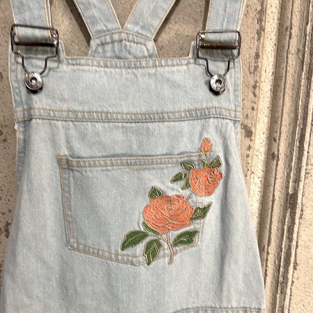 NEW CLEARANCE POL Vibrant Blue and Orange Overalls Shorts with Playful Design - Picture 2 of 5